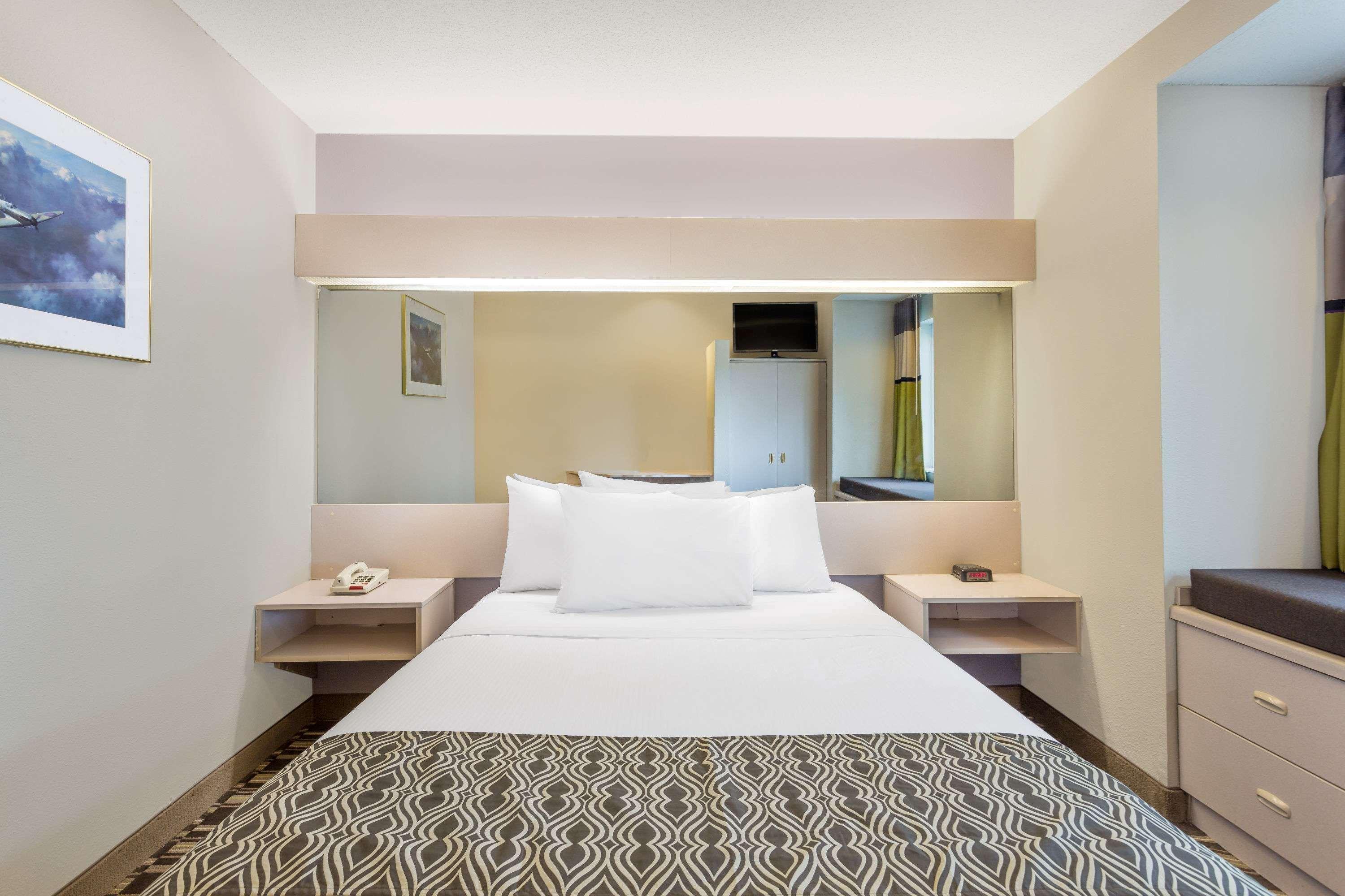Microtel Inn & Suites By Wyndham Sandston Ngoại thất bức ảnh