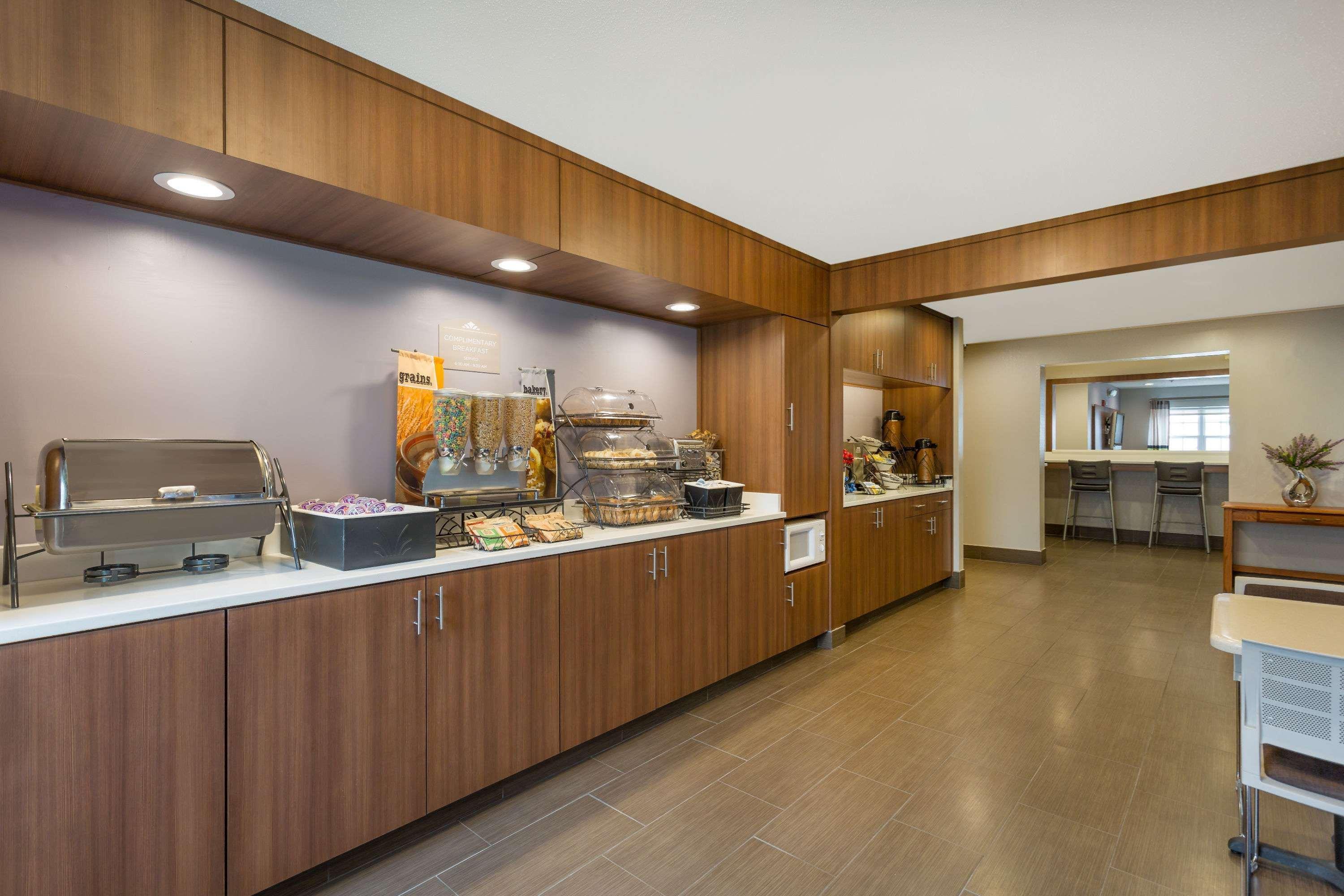 Microtel Inn & Suites By Wyndham Sandston Ngoại thất bức ảnh