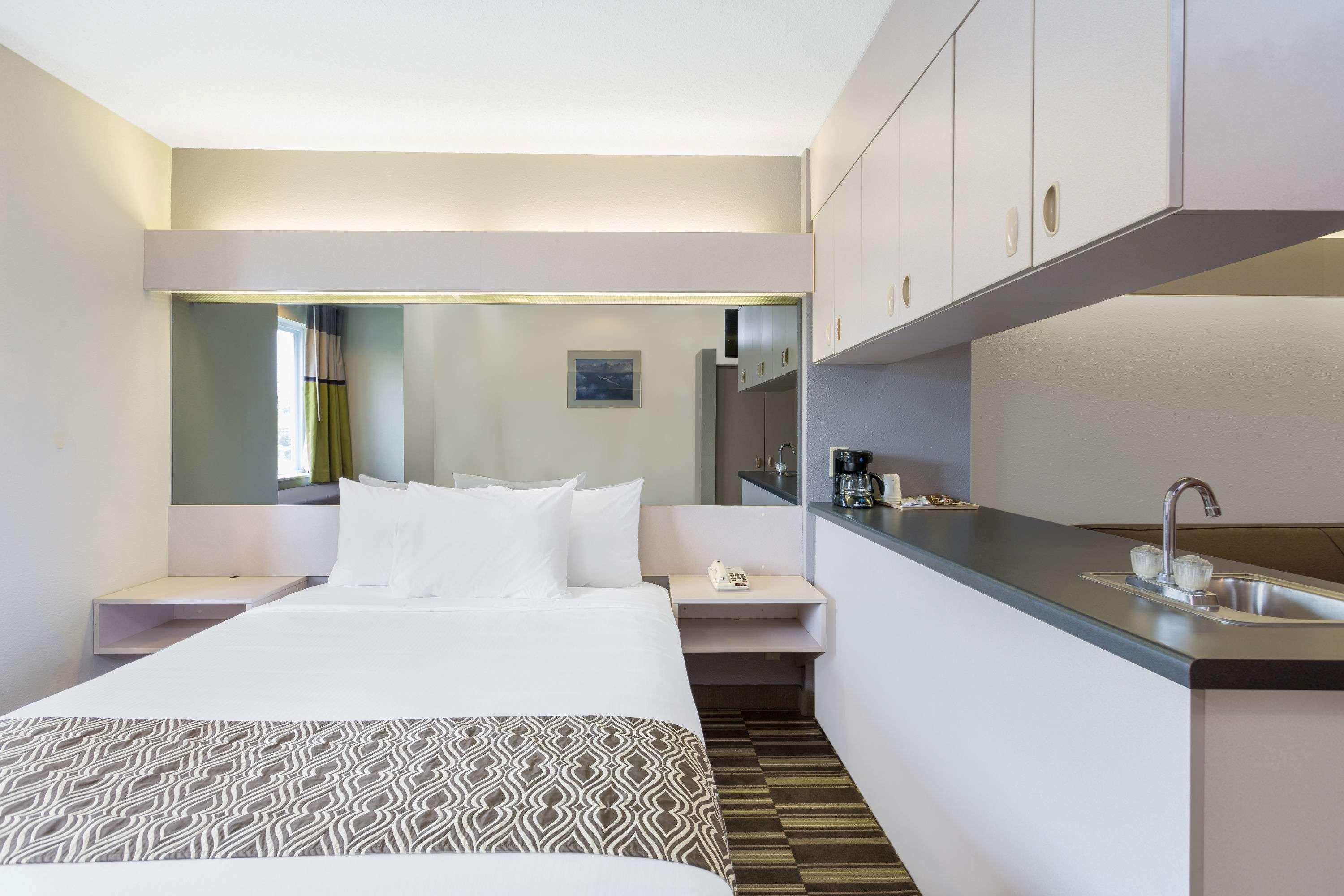 Microtel Inn & Suites By Wyndham Sandston Ngoại thất bức ảnh