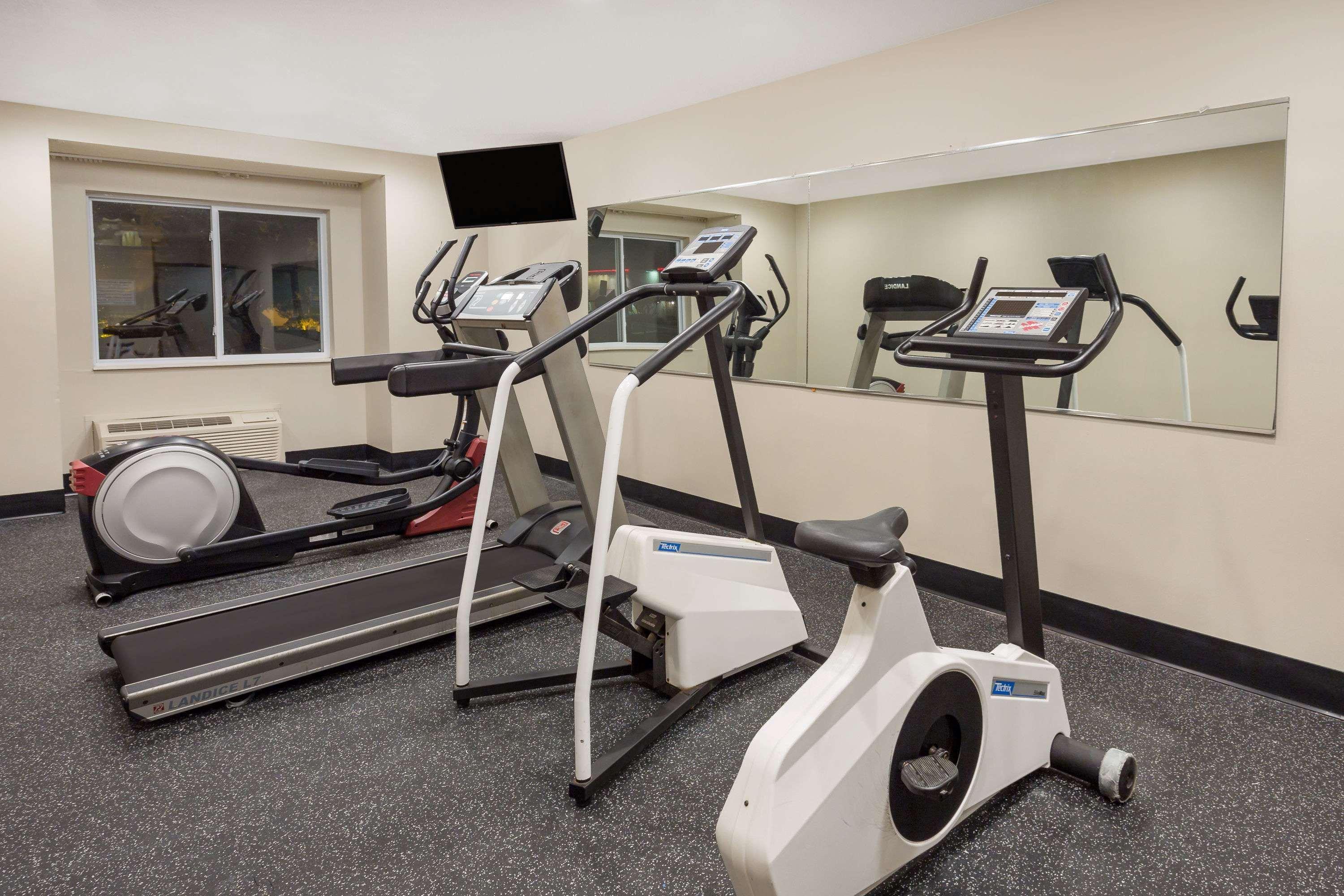 Microtel Inn & Suites By Wyndham Sandston Ngoại thất bức ảnh
