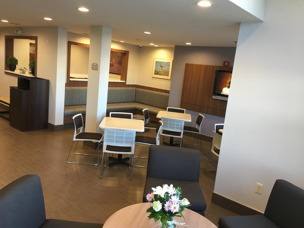 Microtel Inn & Suites By Wyndham Sandston Ngoại thất bức ảnh