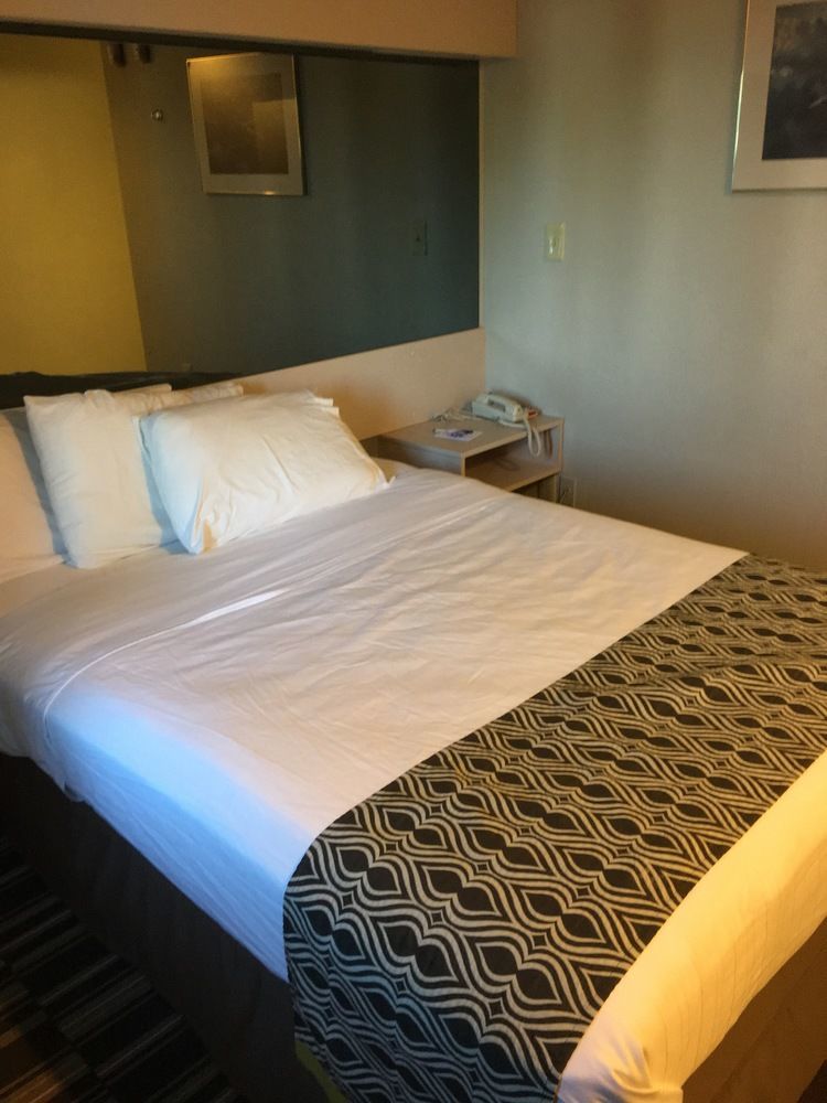 Microtel Inn & Suites By Wyndham Sandston Ngoại thất bức ảnh