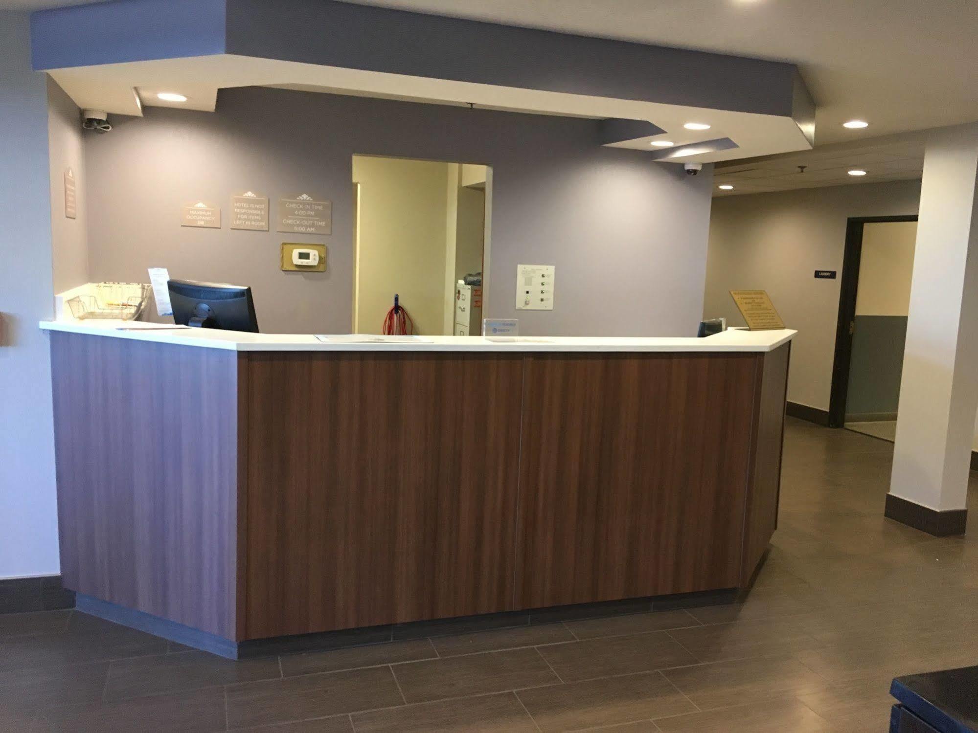 Microtel Inn & Suites By Wyndham Sandston Ngoại thất bức ảnh